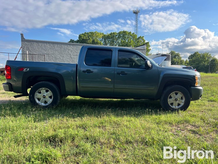 2011-chevrolet-silverado-1500-lt-image-4
