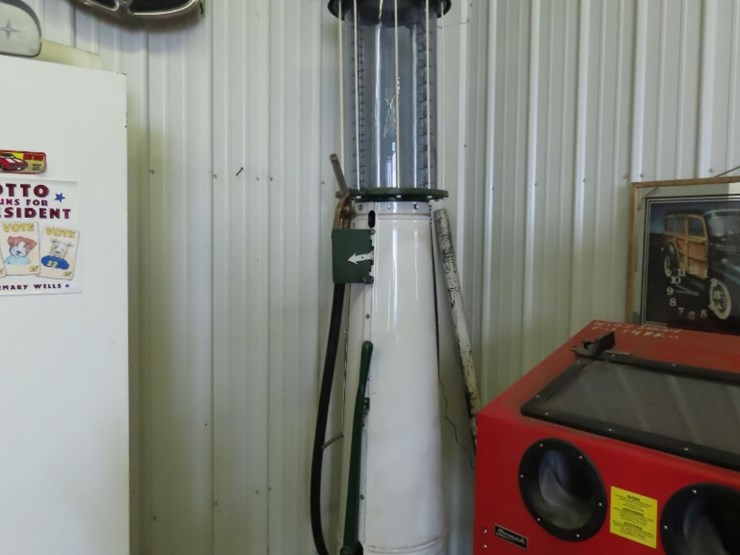 g&b-10-gallon-upright-visible-gas-pump-image-6