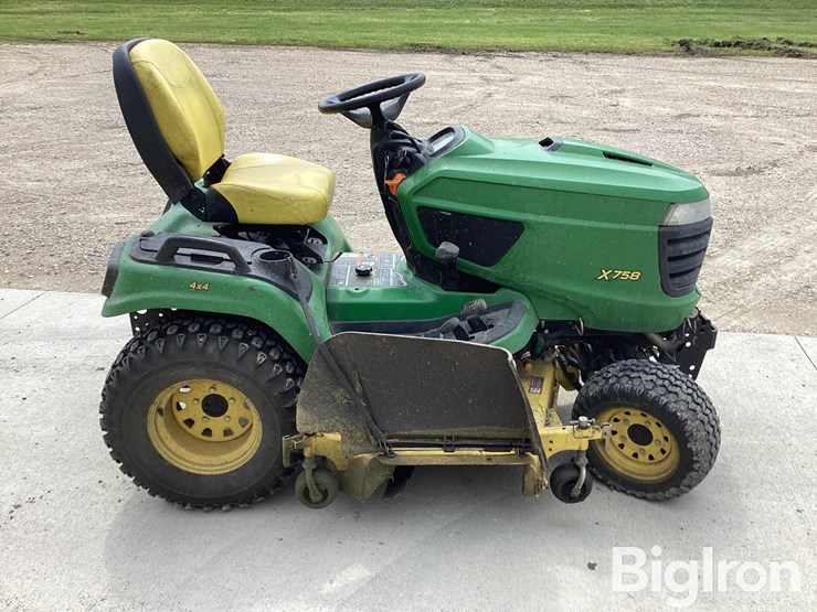 2014-john-deere-x758-image-4