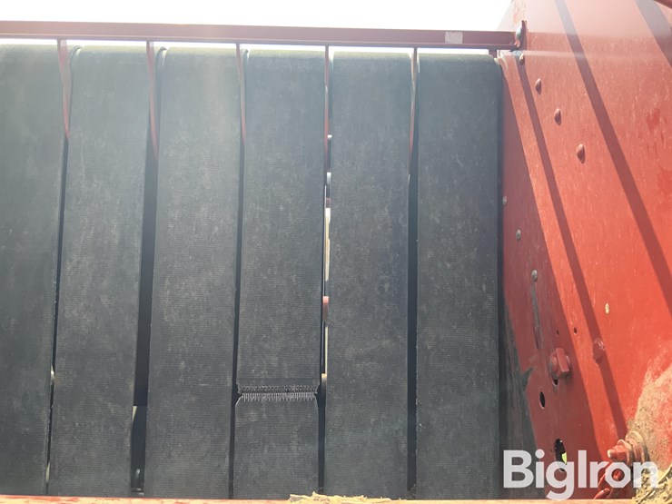 2006-new-holland-br780a-image-16