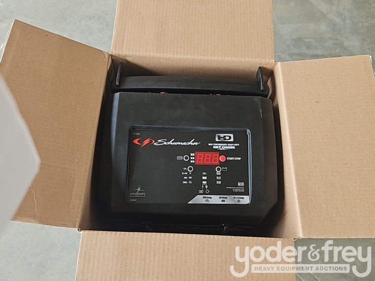 unused-250-amp,-6/12-volt-professional-roll-around-schumacher-wheel-charger-image-5