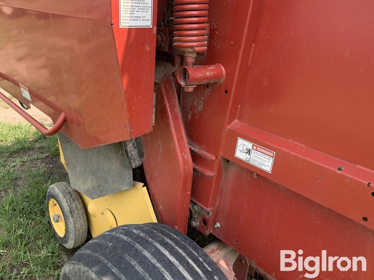 2006-new-holland-br780a-image-18