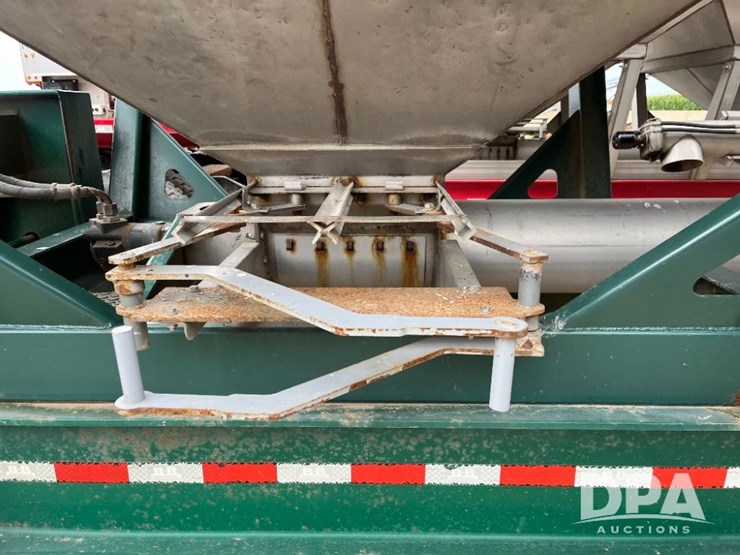 2015-b-b-dry-tender-trailer-(jn2633)-image-51
