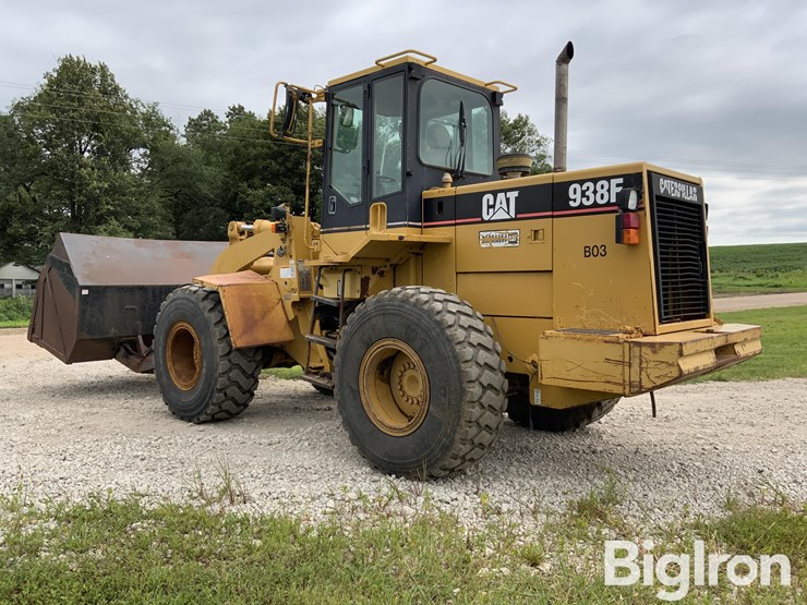 caterpillar-938f-image-7