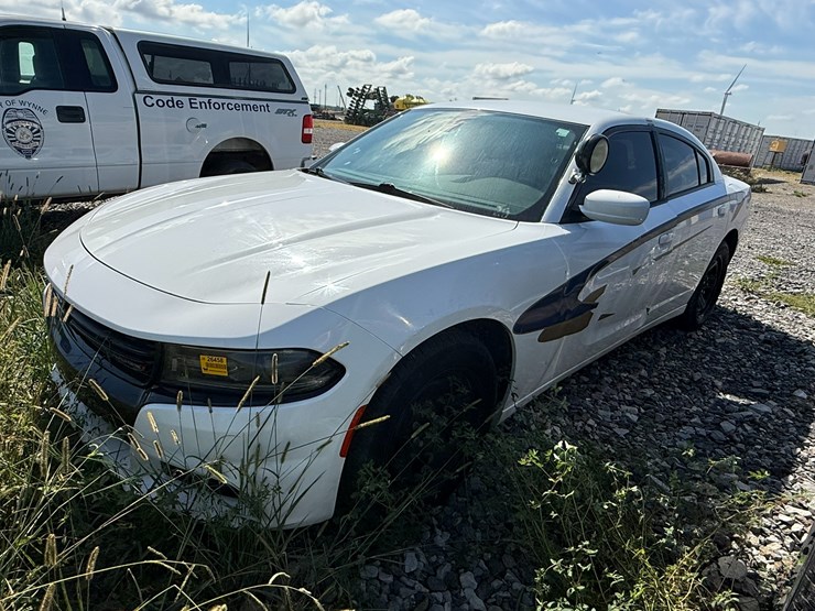 #14-•-#26458-•-2018-dodge-charger-sedan-2c3cdxat6jh212440-image-1