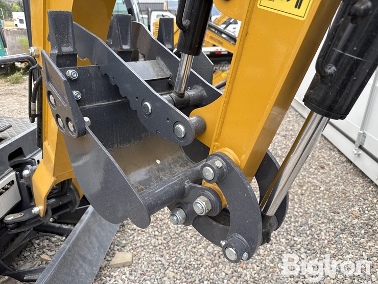 2025-ir-ire20-mini-excavator-image-14