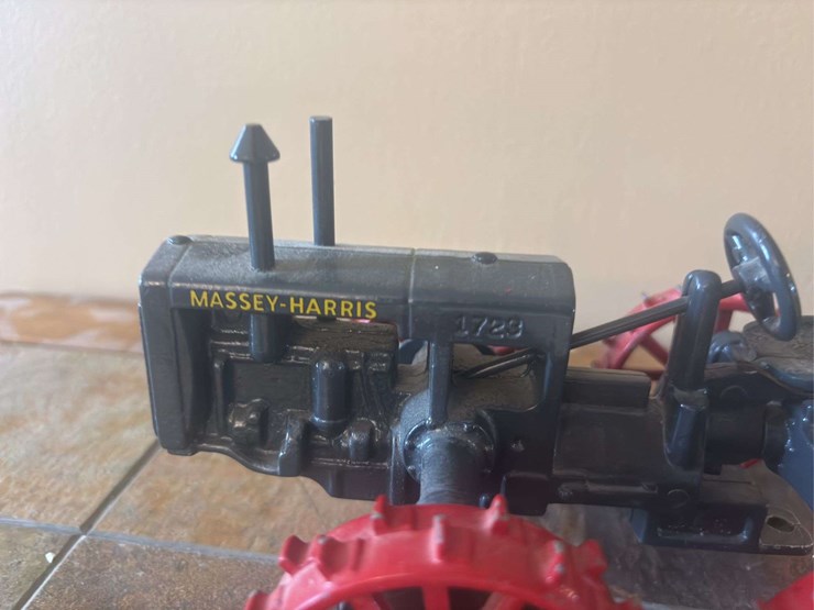 massey-ferguson-16-image-7