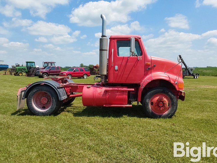 1990-international-8100-image-4