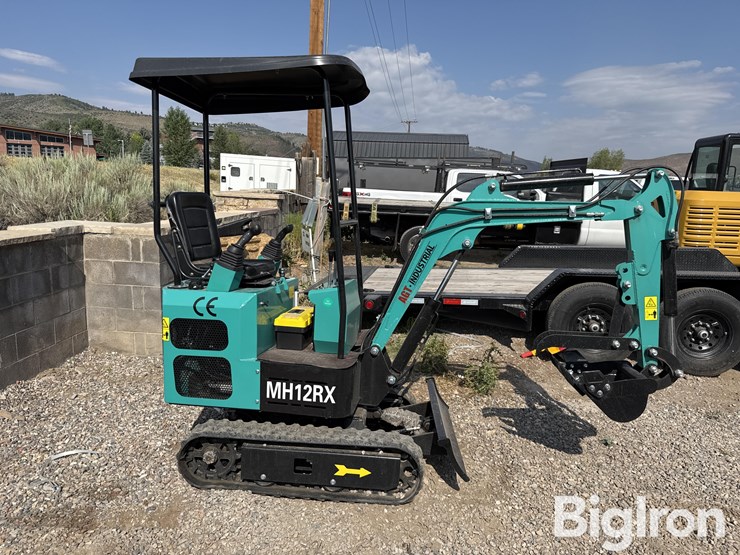 2025-agt-mh12rx-mini-excavator-image-4