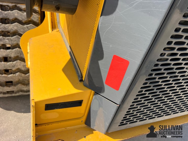 2022-deere-333g-image-16