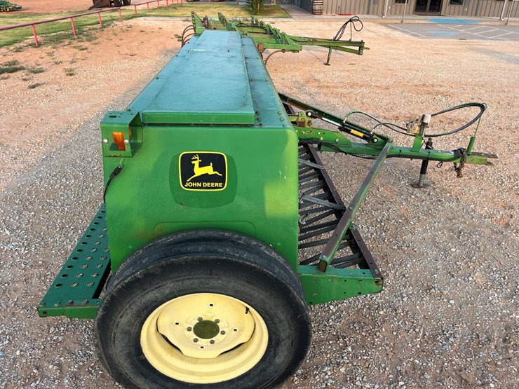 john-deere-450-image-7