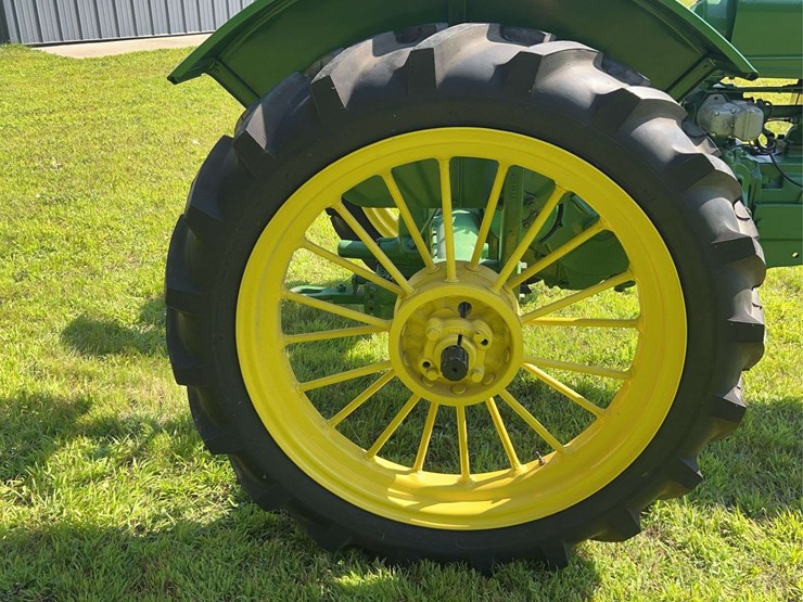 john-deere-model-b-image-40