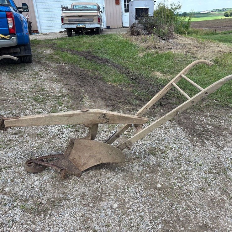 Oliver 10” Walking Plow