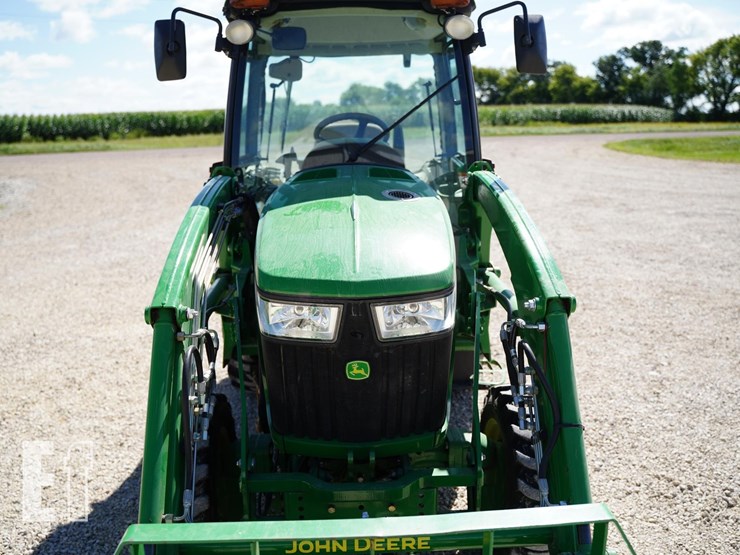 2014-john-deere-3033r-image-17