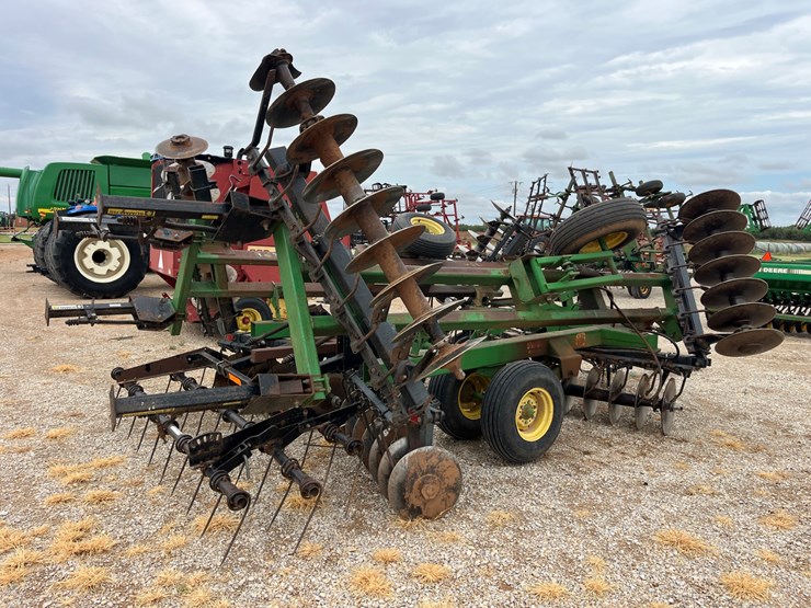 1989-john-deere-630-image-10
