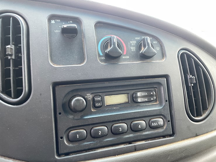 2007-ford-e350-image-26