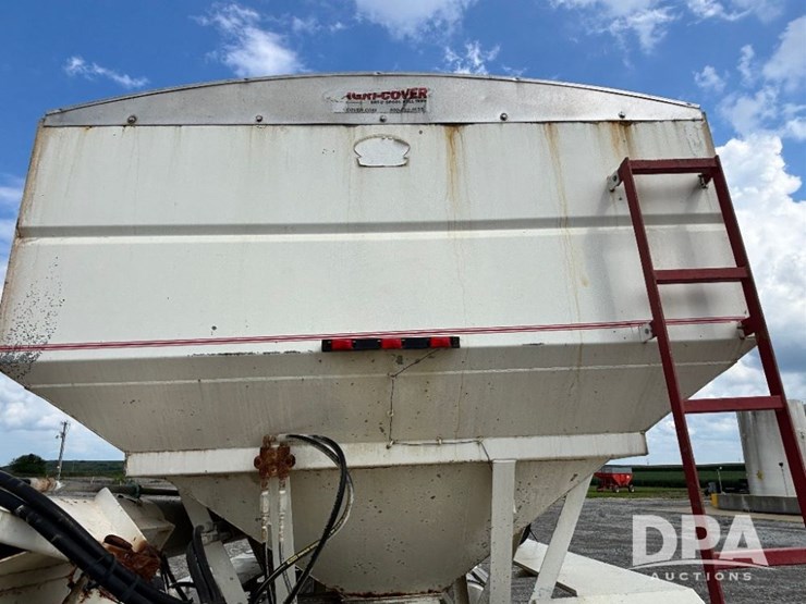 2005-sterling-dry-tender-truck-(gp11242,-unit-111565)-image-47