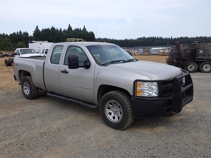 2008-chevrolet-silverado-image-2