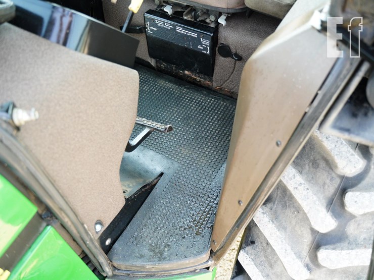 1989-john-deere-4455-image-28