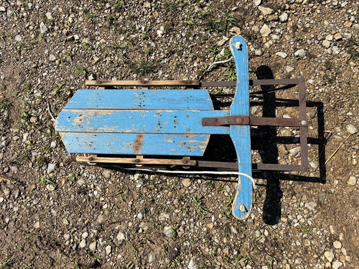 (4)-sleds-image-22