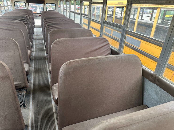 #21-•-#23872-•-2002-international-genesis-school-bus-vin:-1hvbgaan22a916951-image-47