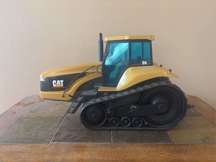 caterpillar-16-image-2