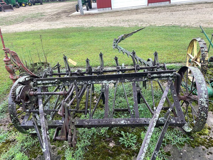#7496-•-antique-field-cultivator-image-11