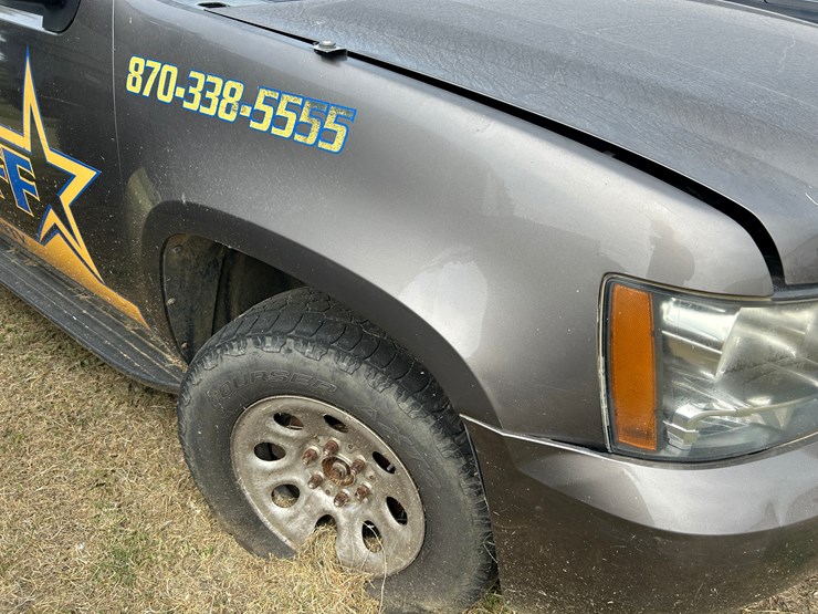 2014-chevrolet-tahoe-image-15