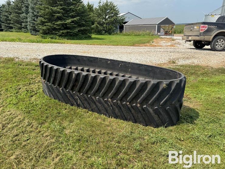 goodyear-30"-quad-track-track-image-2