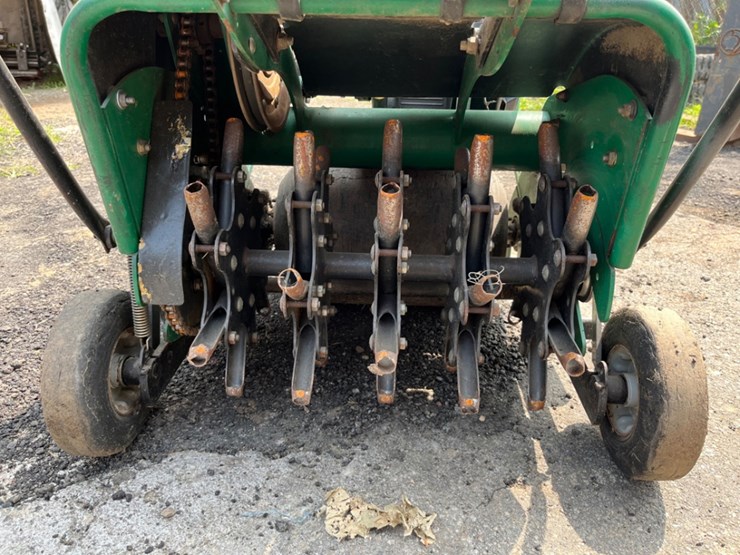 ryan-18"-walk-behind-aerator-image-6