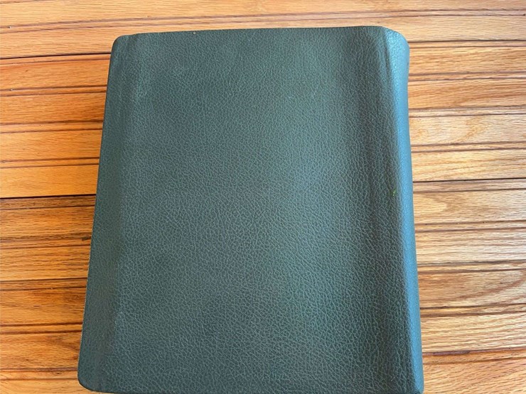 1968-john-deere-agricultural-sales-manual-image-2
