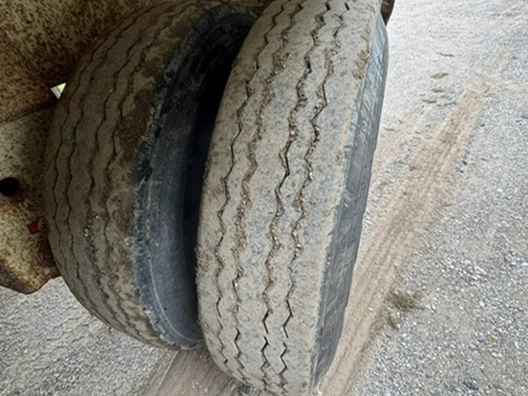 2015-ray-man-dry-fertilizer-trailer-(ed5162)-image-29