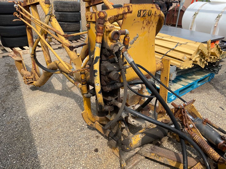 #8021-•-construction-sweeper-(o12)-image-7