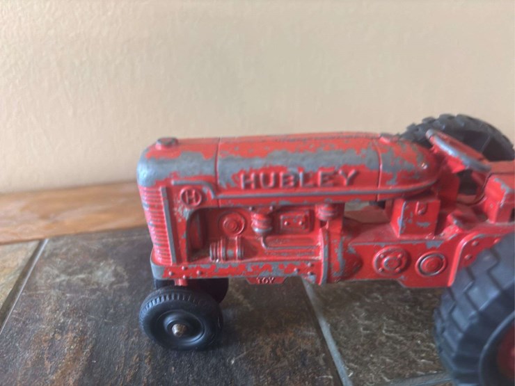 1/16-oliver-baler-and-hubley-tractor-and-implements-image-14