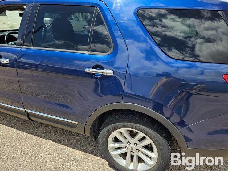 2012-ford-explorer-xlt-image-19