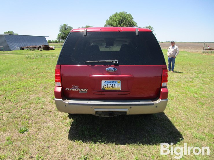 2004-ford-expedition-image-6