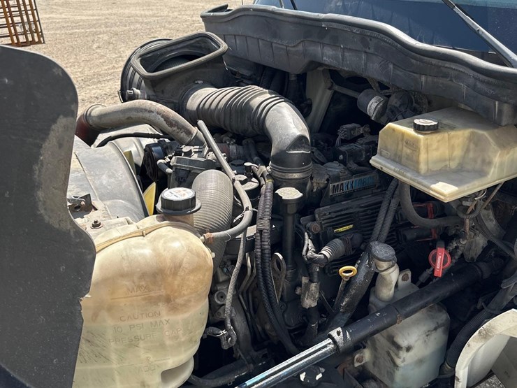 2009-international-durastar-4300-image-23