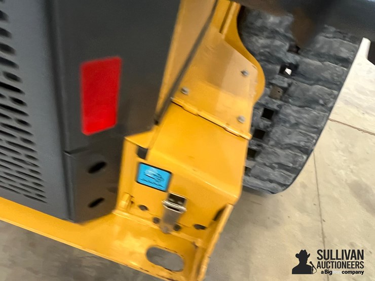 2021-deere-333g-image-10