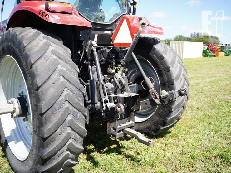 2012-case-ih-puma-185-image-30