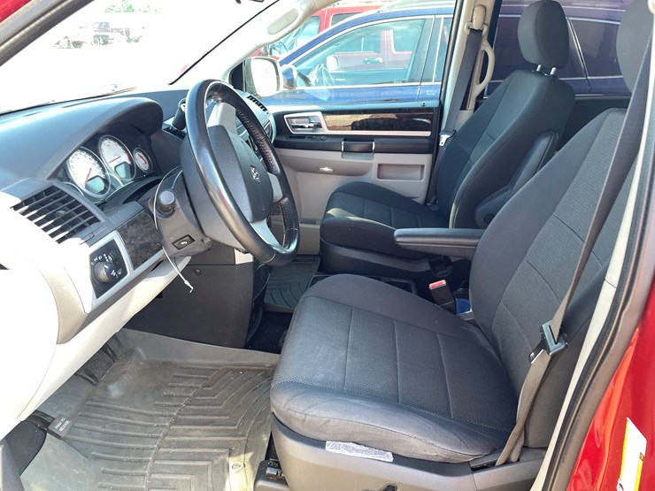 2009-dodge-grand-caravan-image-25