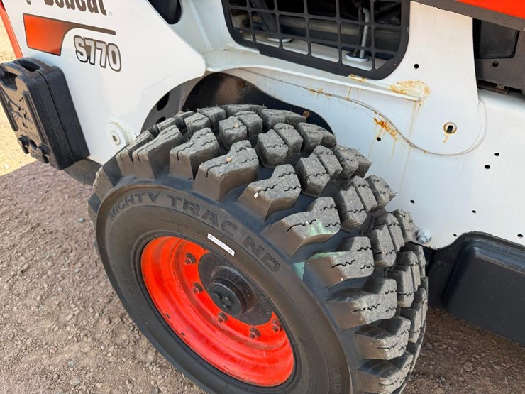 2018-bobcat-s770-image-18