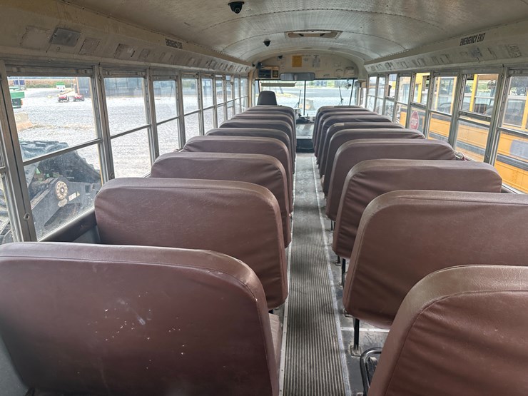 #18-•-#23871-•-2002-international-genesis-school-bus-vin:-1hvbgaan62a917777-image-65