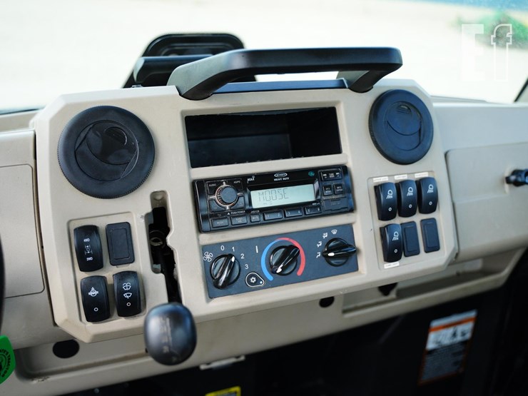 2021-john-deere-gator-xuv-835r-image-33