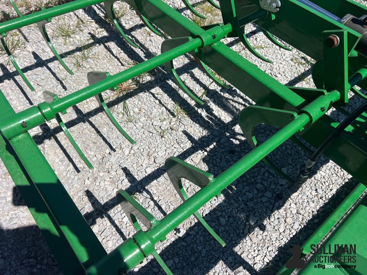 john-deere-72-image-10