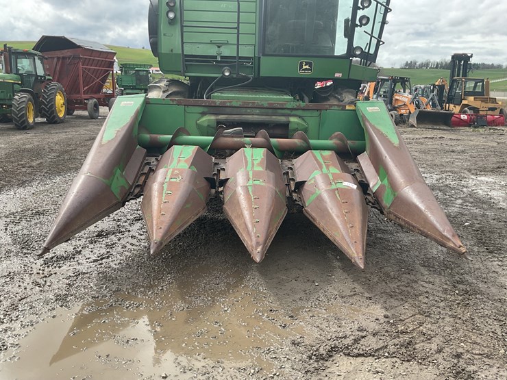 2017-john-deere-443-image-2