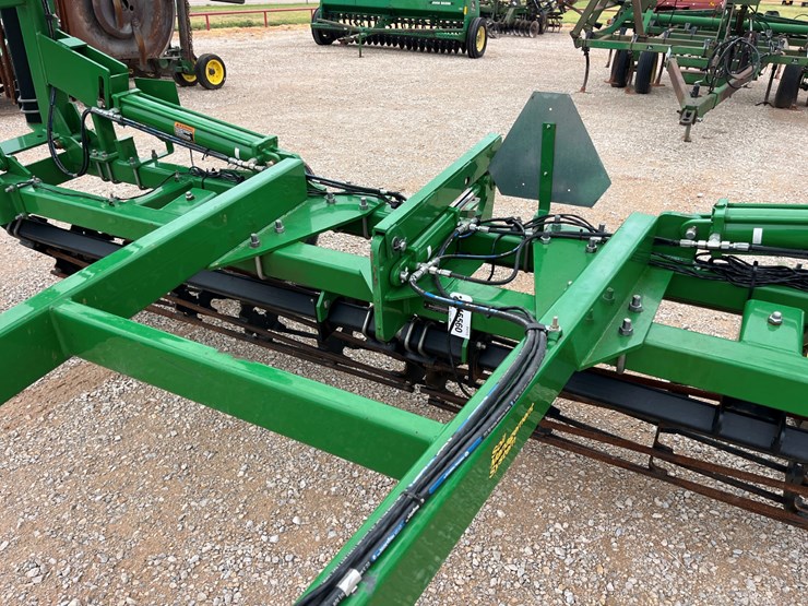 2016-john-deere-200-image-2
