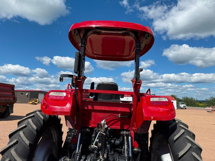 2016-case-ih-farmall-130a-image-23