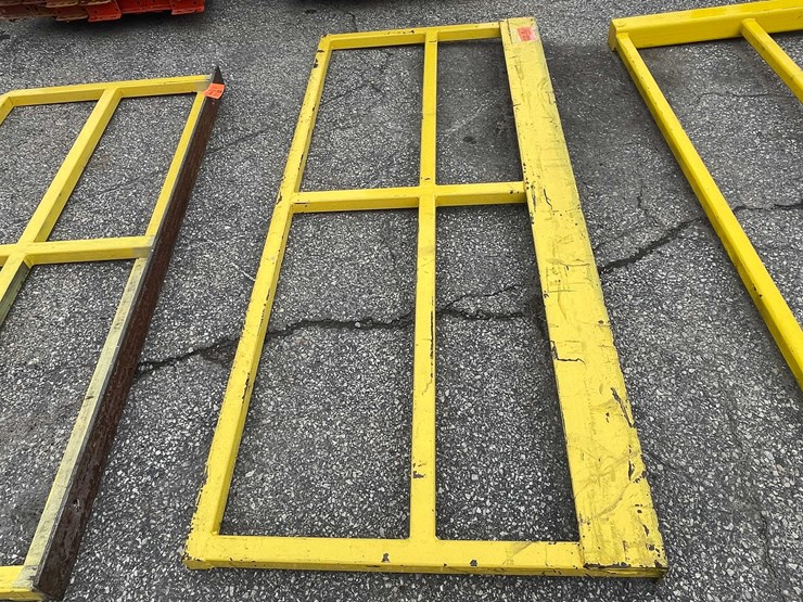 #8049-•-heavy-duty-safety-guardrail-(o9)-image-2