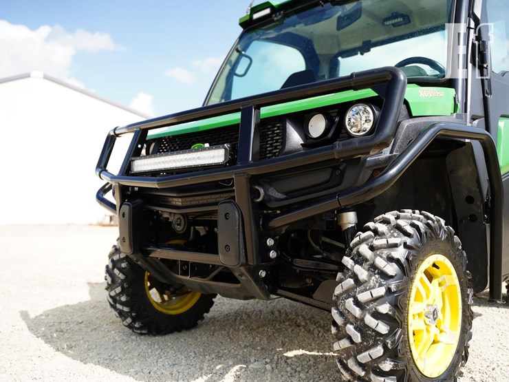 2021-john-deere-gator-xuv-835r-image-12