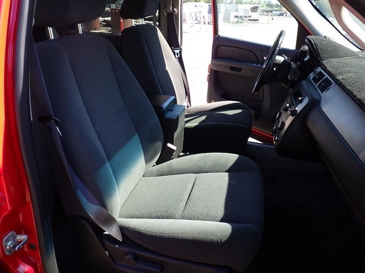 2007-chevrolet-tahoe-image-13